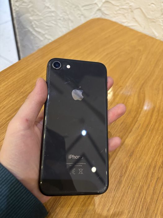 Продается iPhone 8 в идеальном состоянии