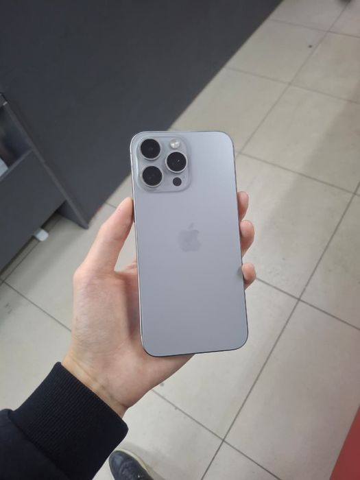 Продам Айфон 15 Pro Max 256gb