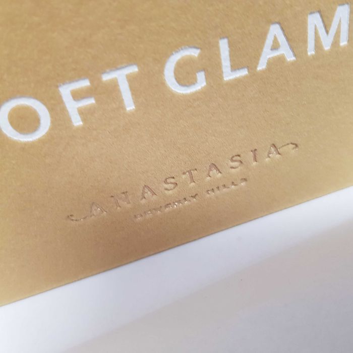 Fard ochi/ Soft Glam Anastasia  BH 14 nuante- cadoul perfect