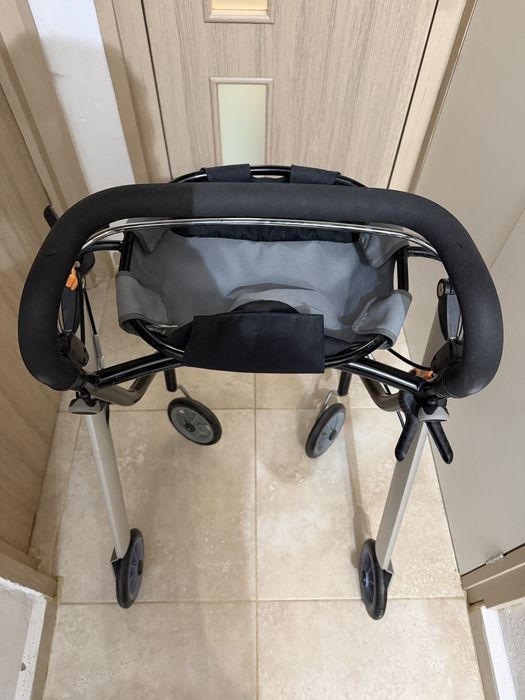 Cadru de mers, persoana in varsta sau recuperare medicala