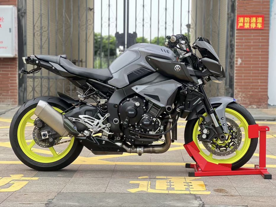 Срочно продаётся за нал. Вариант Нет рассрочка нету Yamaha MT10