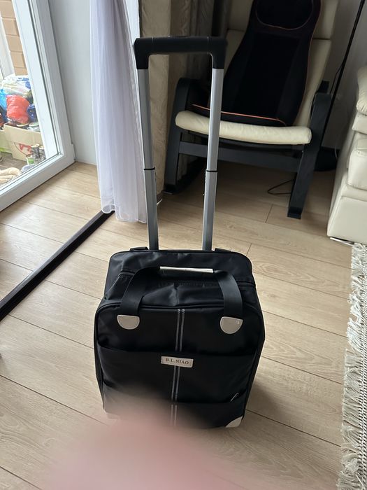 Стильная багажная сумка