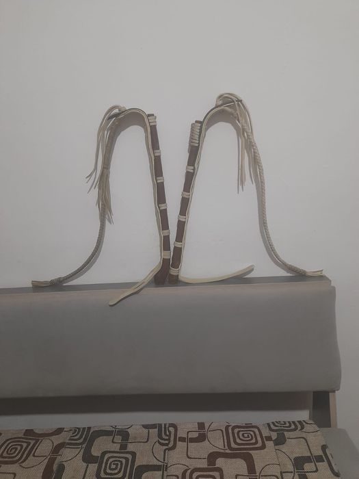 Қамшы, арқан сатылады