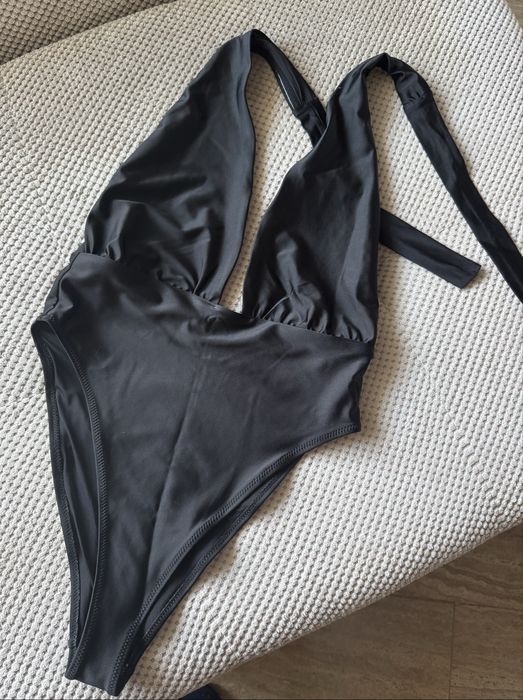 Дамски бански костюми Calvin Klein , H&M и др.