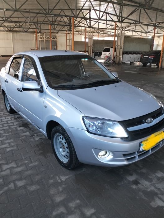 Продам автомобиль Лада Гранта