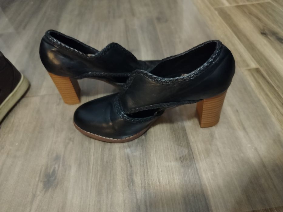 Ghete de piele naturală femei mărimea 37