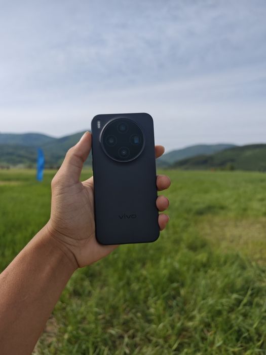 Vivo x300 продам