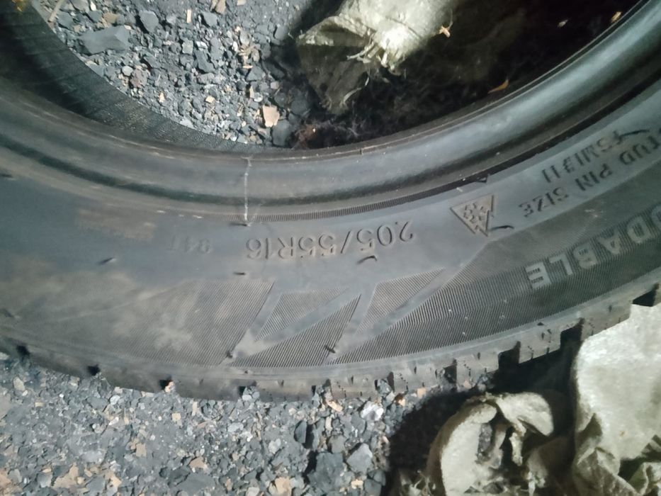 Продам шины в отличном состояний