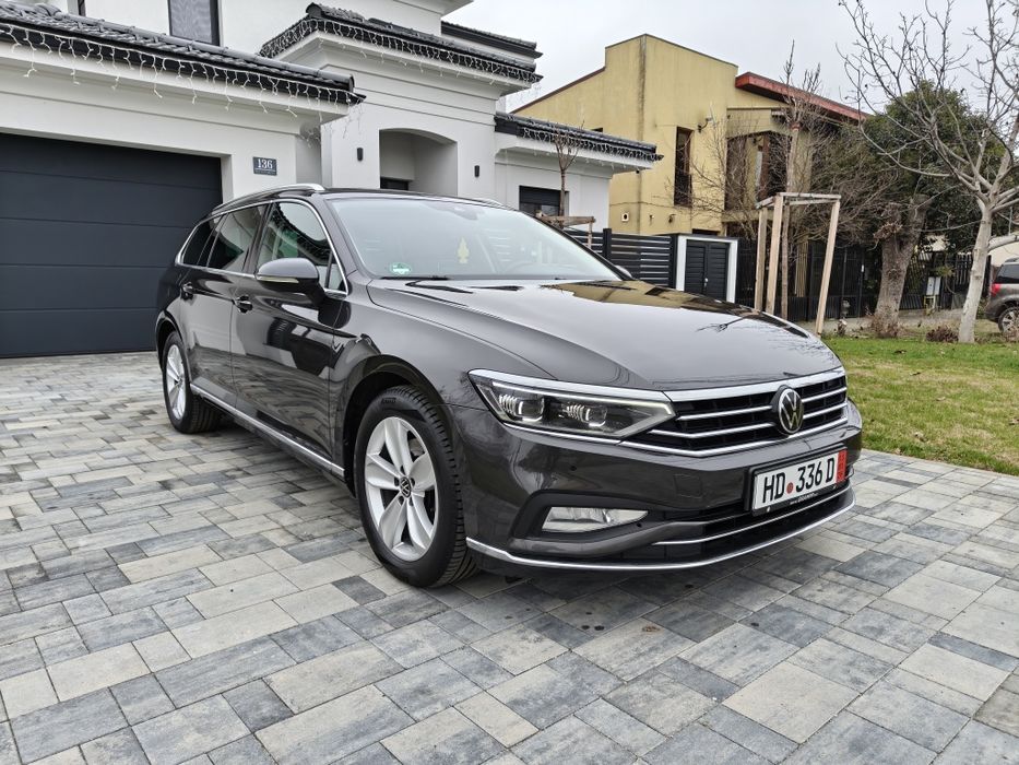 Volkswagen Passat / Automat / High-Line / 2023 / Euro 6 / NAVI / Masaj