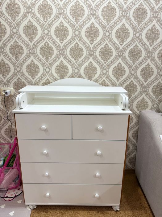 Пеленальный столик