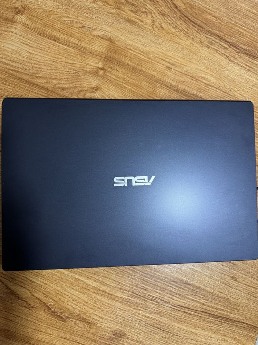 Laptop Asus VivoBook E510MAB
