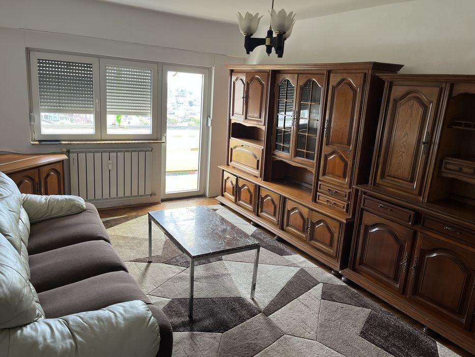 Apartament 3 camere decomandat,incalzire centrala pe gaz