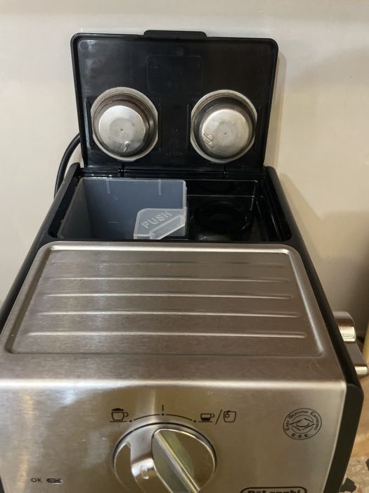 Кофеварка Delonghi