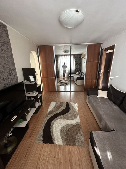 Apartament 2 camere semidecomandat - Bd. Timisoara (Frigocom)
