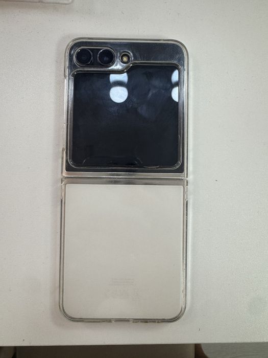 Samsung Z Flip 5 256GB Cream