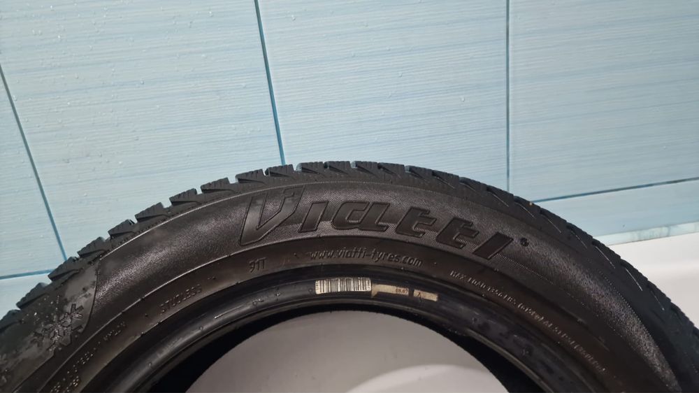 Продаю Шины Viatti 205/55/16