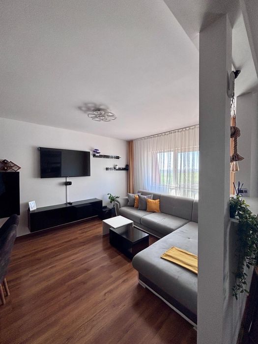 Apartament cu 3 camere decomandat Poarta 6 - mobilat si utilat modern