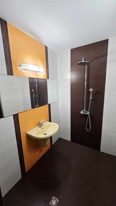 Дава се под наем Двустаен апартамент в Пловдив, Кършияка - 79 кв.м за 450 € - Снимка #8