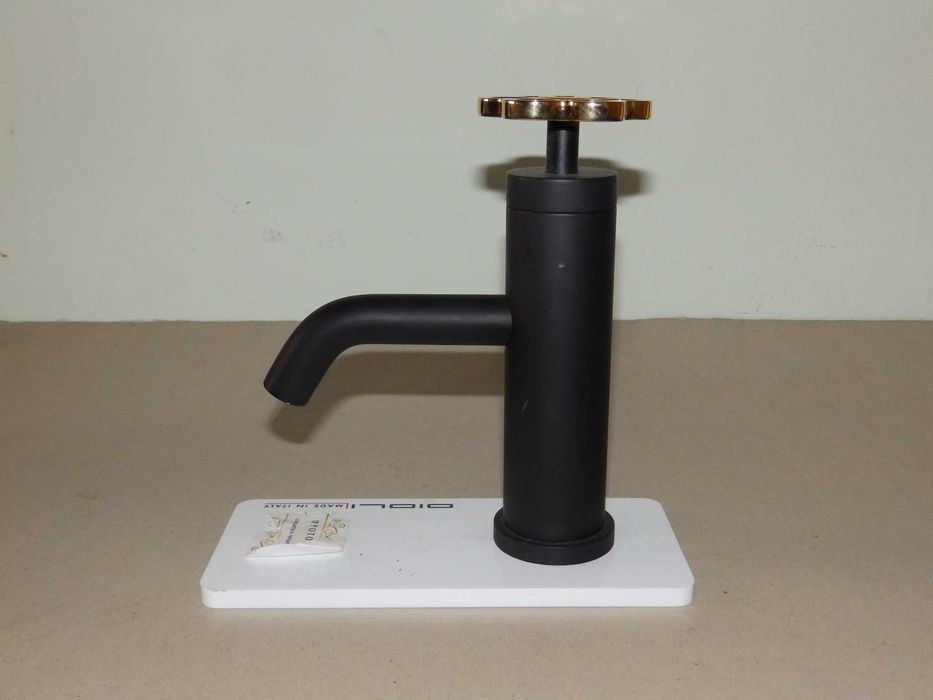 Батерия за баня, смесител Oioli - Italy, чешма