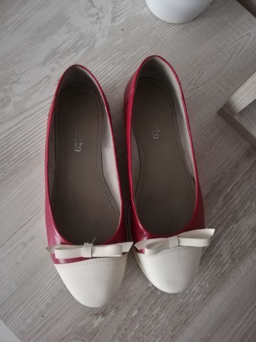 Pantofi din piele nr. 35