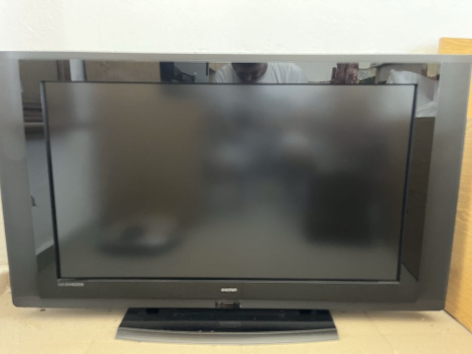 Телевизор 37 инча