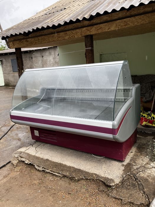 Ветринный холодильник