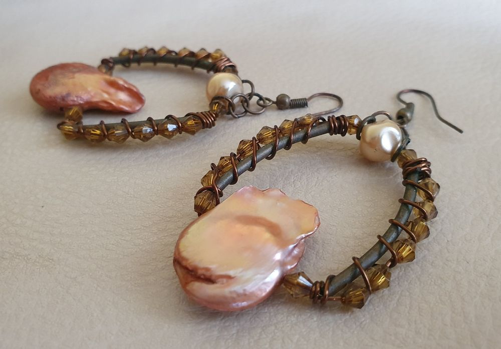 Обеци с камък, перли и мъниста