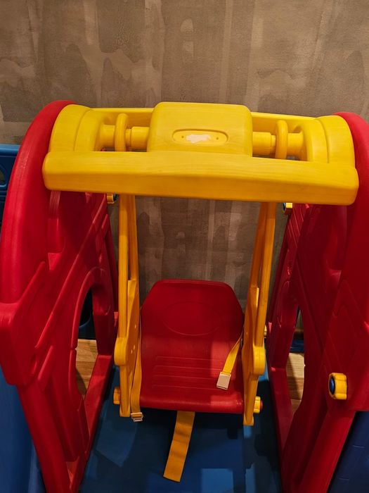 Горка детская пластмассовая