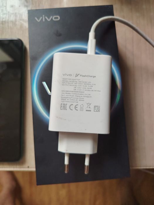 Хороший телефон Vivo V40 lite