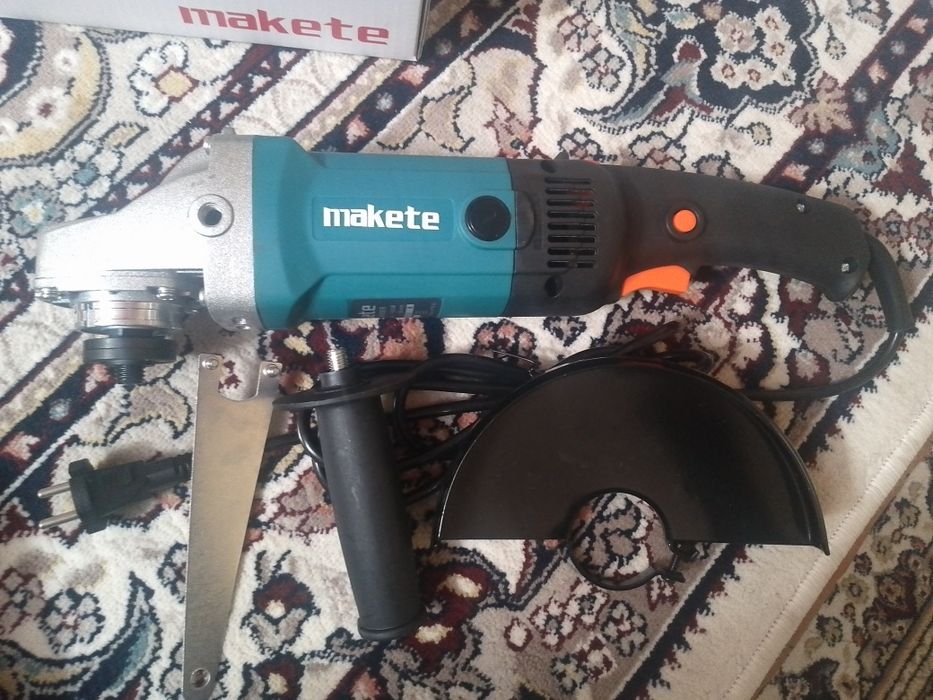 Makita balgarka taza 180 lik