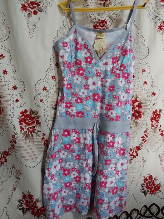 Продам платье сарафан