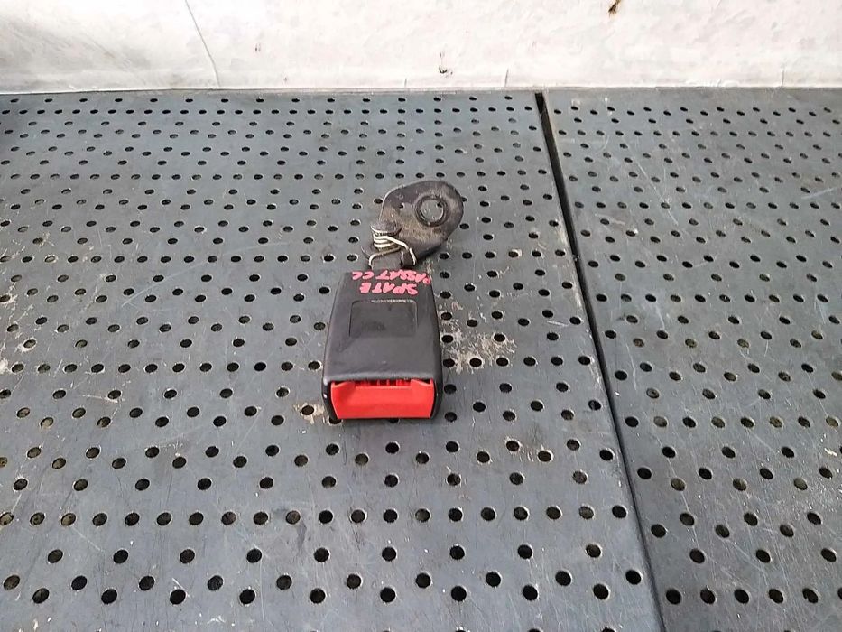 Teaca centura spate centru vw passat cc 3c8857740a