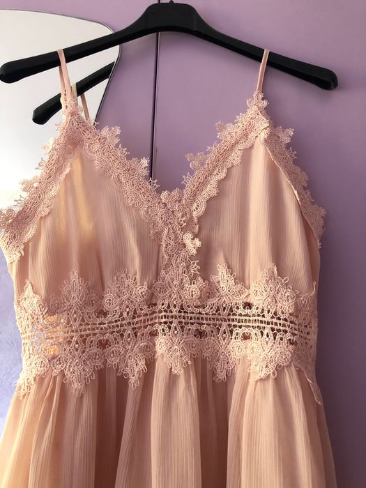 Елегантно къса рокля