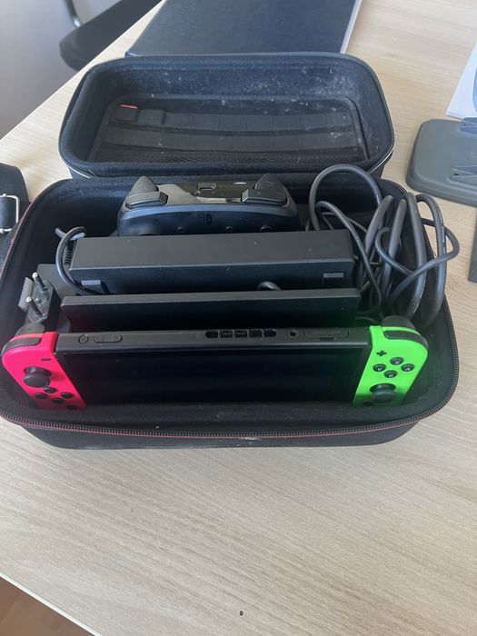 nintendo switch+чанта+допълнителен контролер
