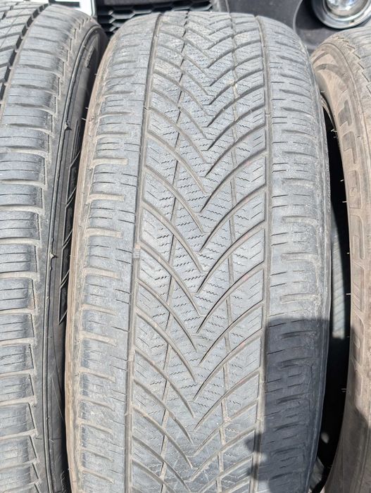 Всесезони гуми Tracmax 225/55 R18 98V