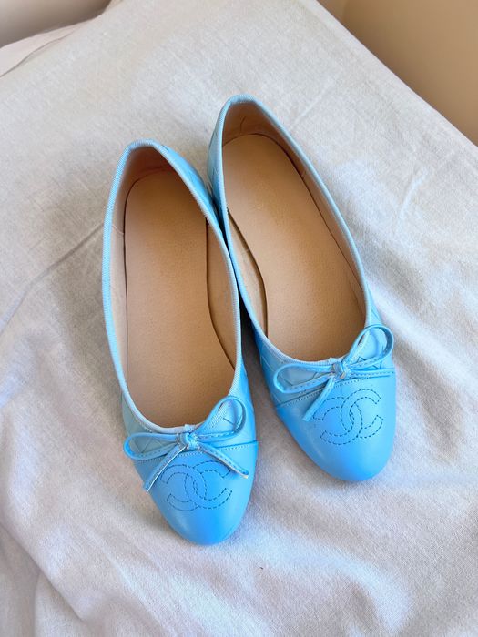 нежно голубые балетки