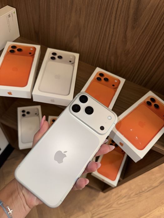 iPHONE 17 PRO И iPHONE 17 PRO MAX нови неотваряна кутия с гаранция
