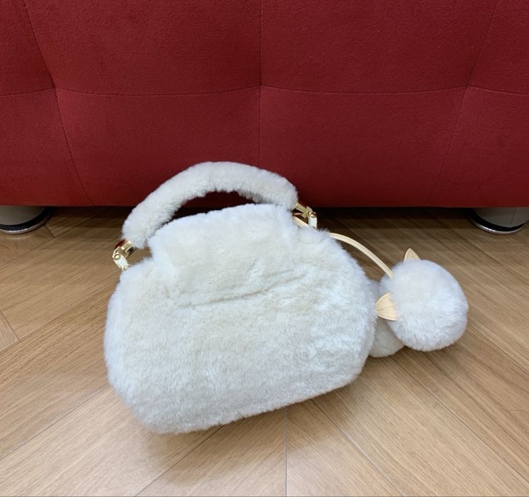 Louis vuitton чанта