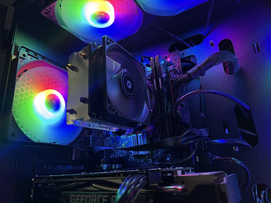 Игровой пк + Монитор, Клавиатура, Мышка Core i5-10400 / GTX 1660ti