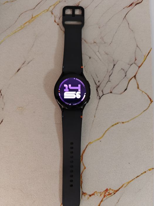 часы Galaxy watch FE