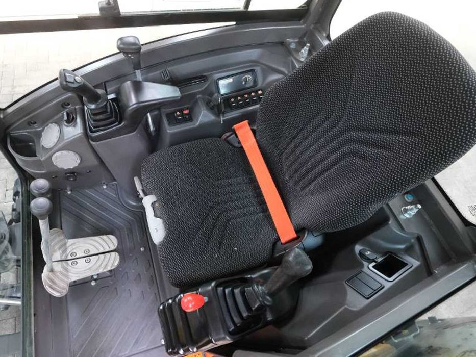 Гусеничные мини экскаватор Volvo ECR 25 D