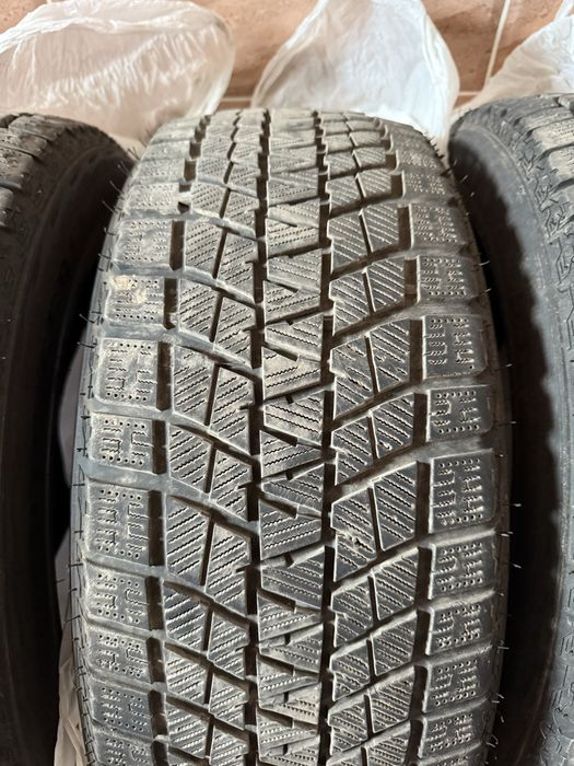 Шины зимние 215/55 R17