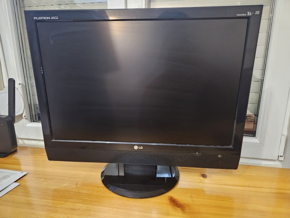 Монитор LG Flatron M228WA-BZ