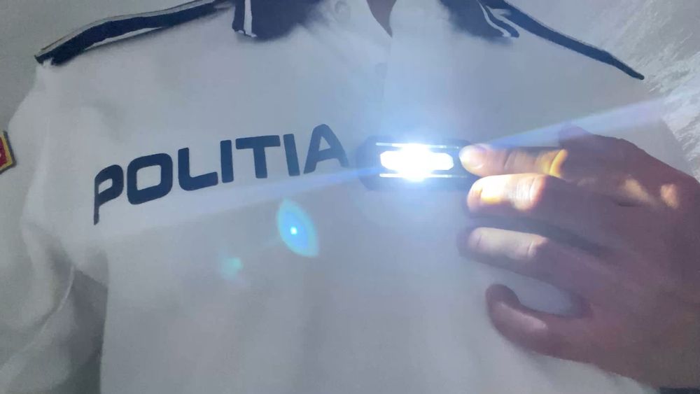 Lanternă tactică cu LED de umăr sau piept - Politie, Jandarmerie
