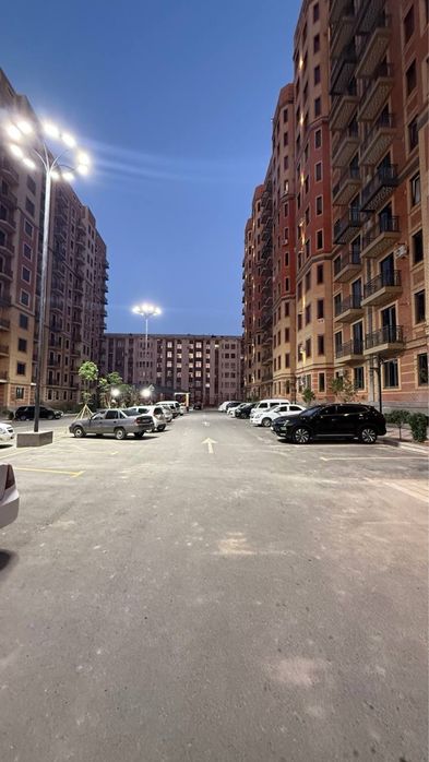Продается 3 ком. Квартира по ул. Рудаки ор. Техногазоил площадь 83