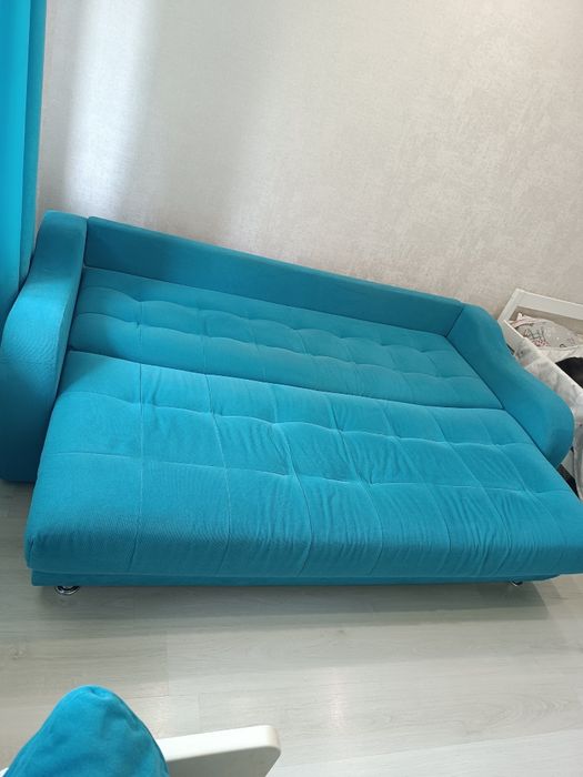 Продам б/у диван