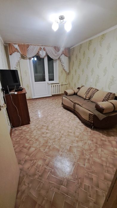 Обмен трехкомнатная на Дачном  на двухкомнатную квартиру  с доплатой.