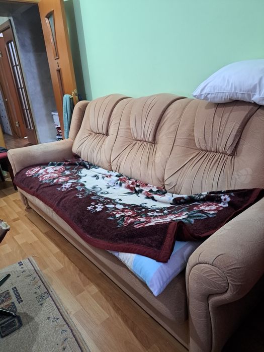 Продам диван в хорошем состоянии