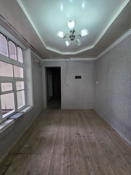 Hovli sotiladi Boxcha bozor oldida