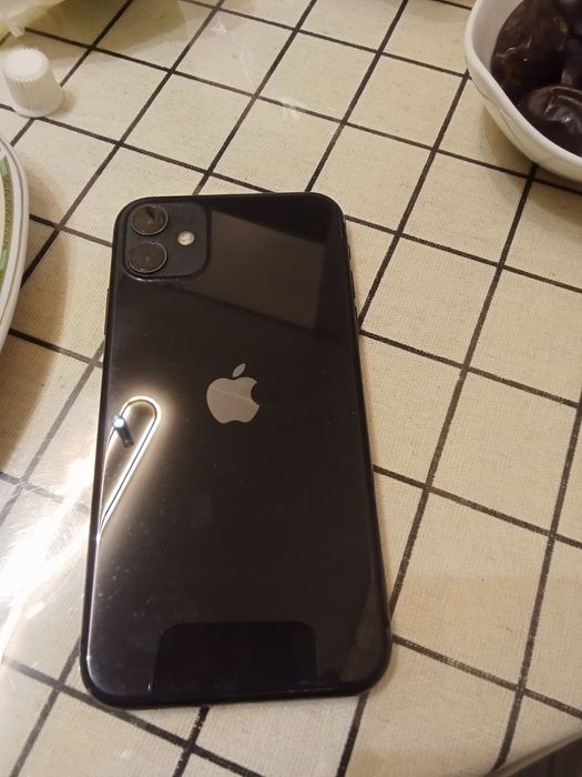 iPhone 11 продам